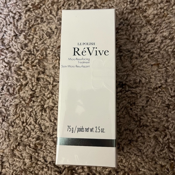 REVIVE MICRORESURFACING TREATMENT - Picture 1 of 2